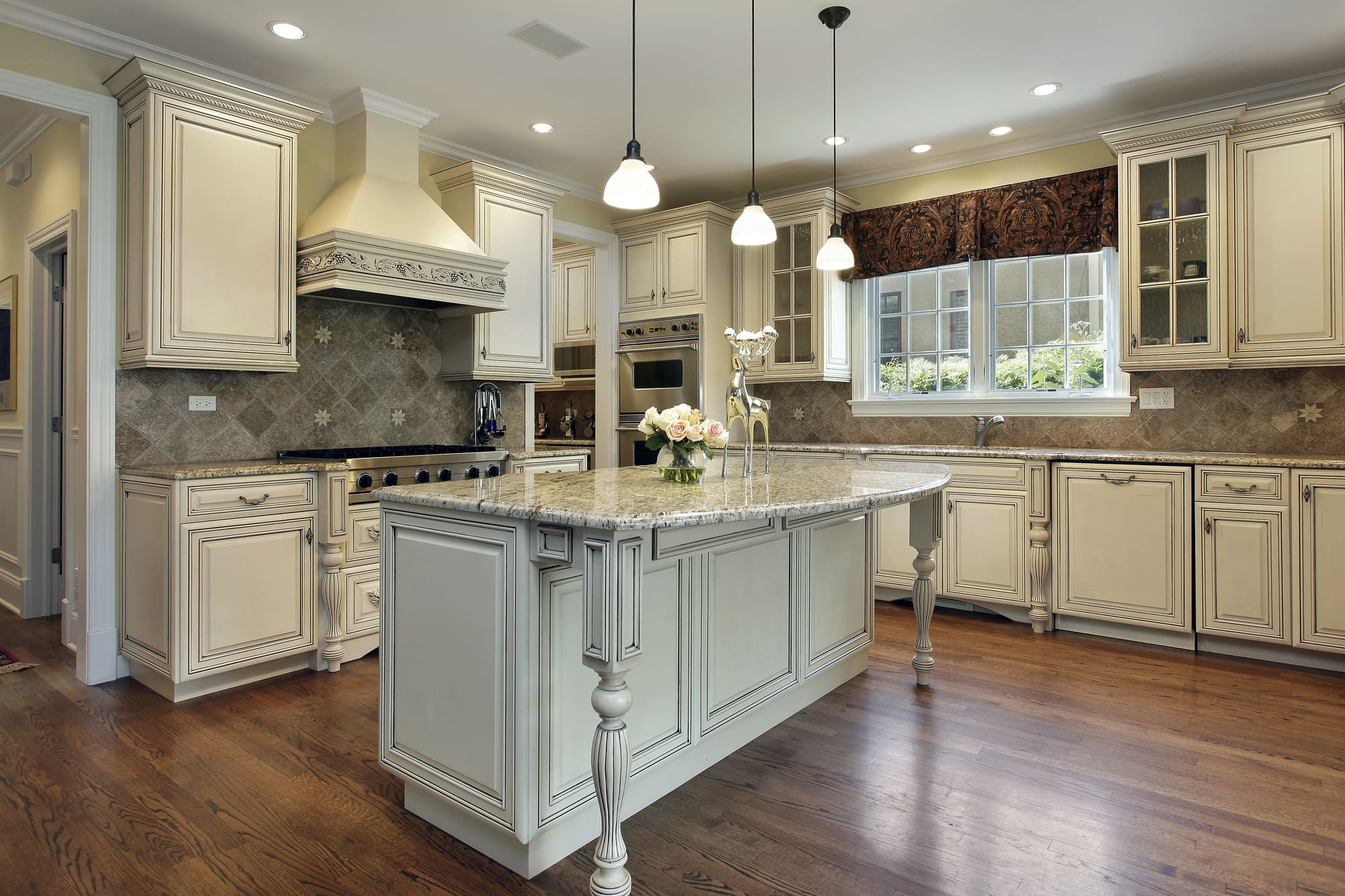 Avoid These Common Mistakes When Painting Kitchen Cabinets