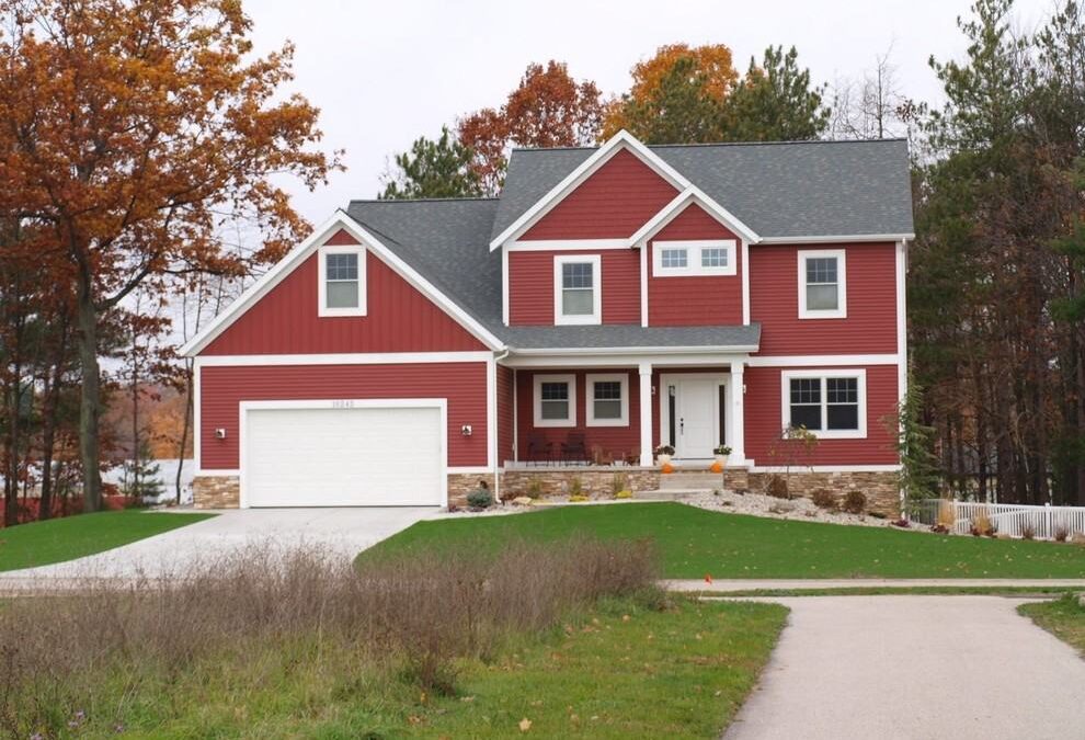 Home’s Eexterior In The Winter Months