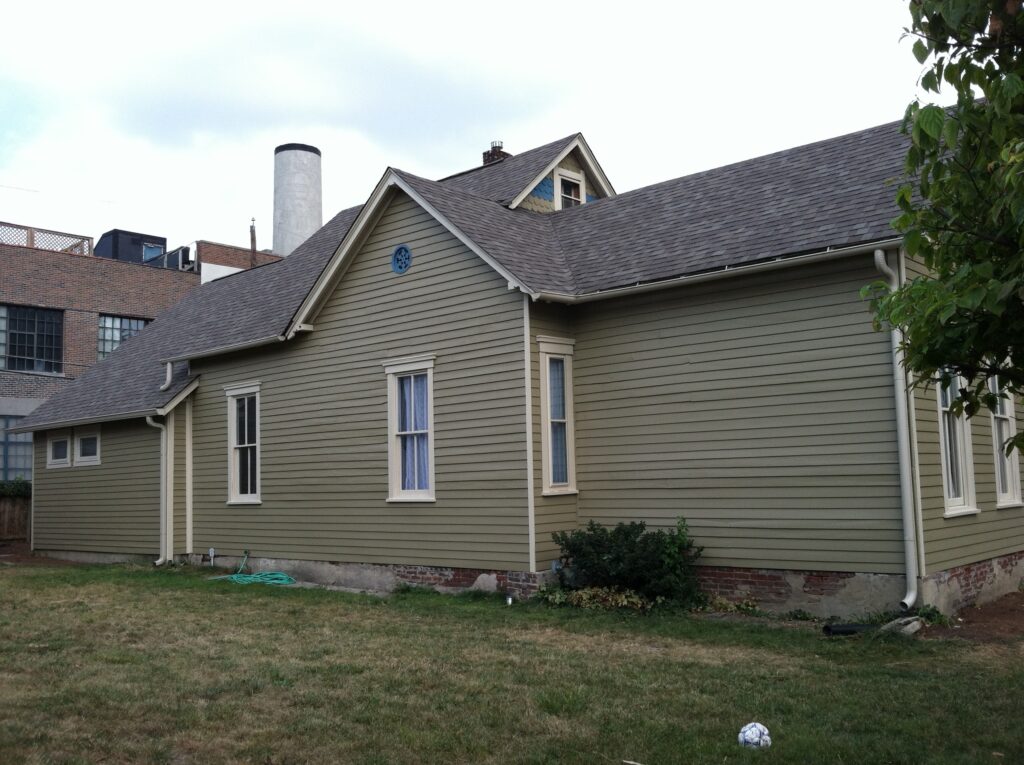 Flora Brothers 3 Simple Steps to Remove Flaking Paint from Your Exterior