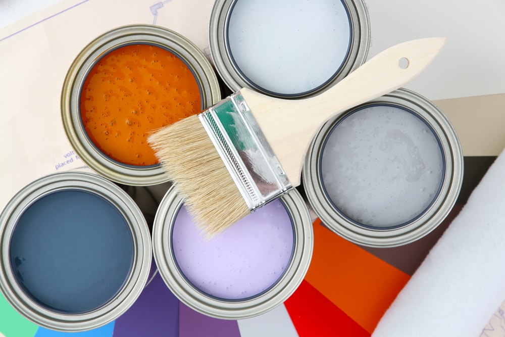 When to Use Oil-Based Versus Latex Paint