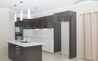 Should You Consider Two-Toned Kitchen Cabinets?